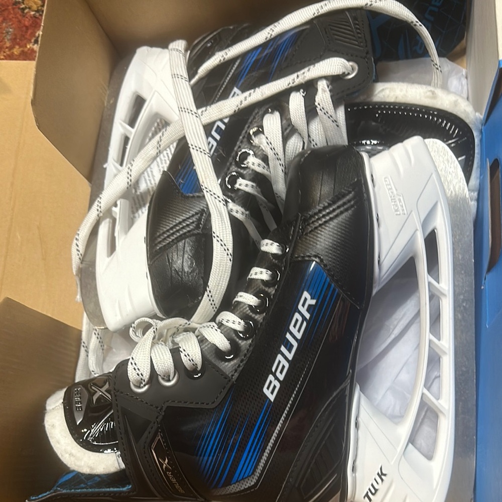 Bauer Kids Black and Blue Ice Skates